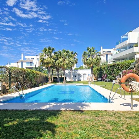 Luxury Ground Floor Apt - 300 M To Cabopino Golf Marbella Buitenkant foto