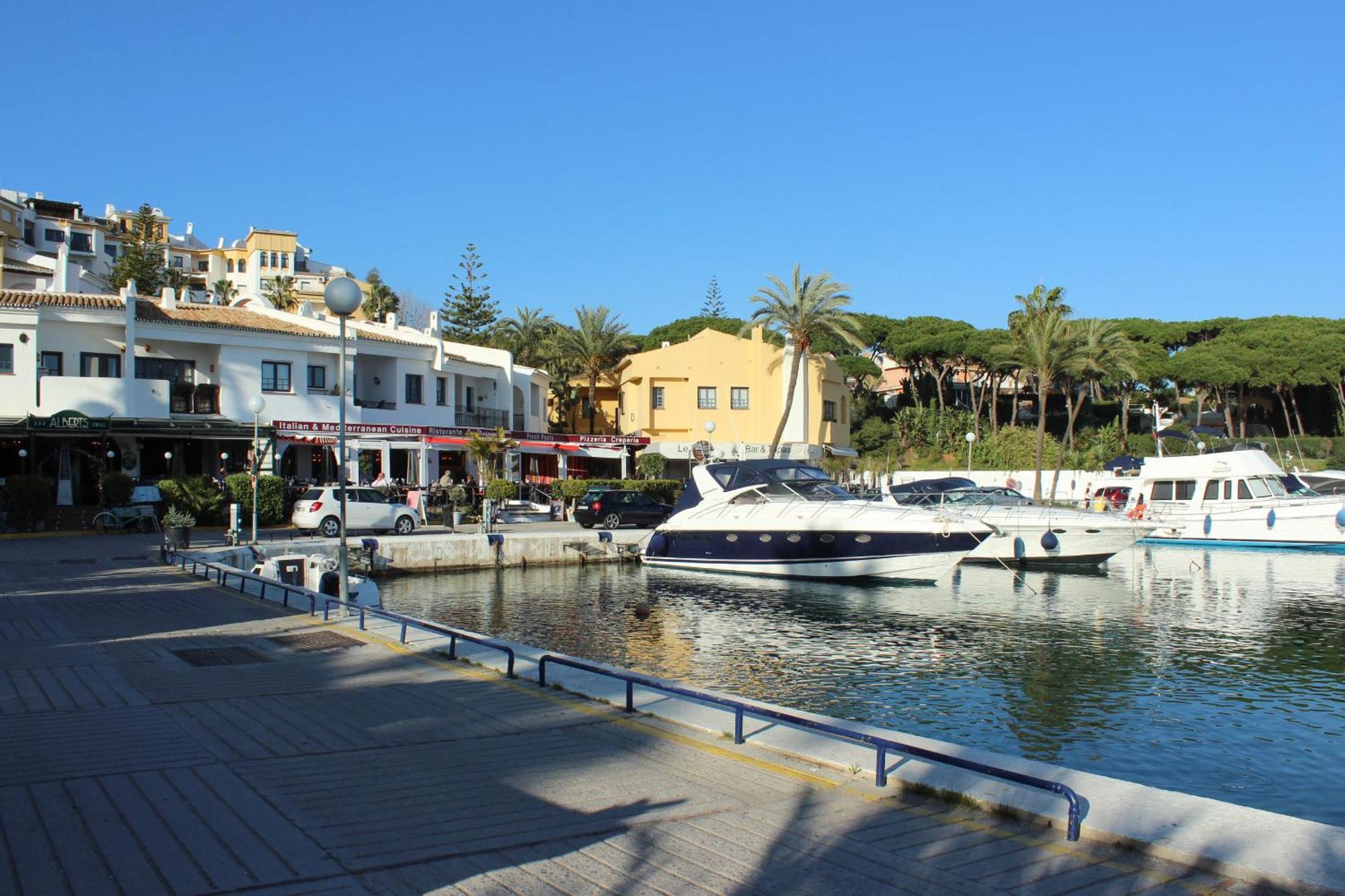 Luxury Ground Floor Apt - 300 M To Cabopino Golf Marbella Buitenkant foto