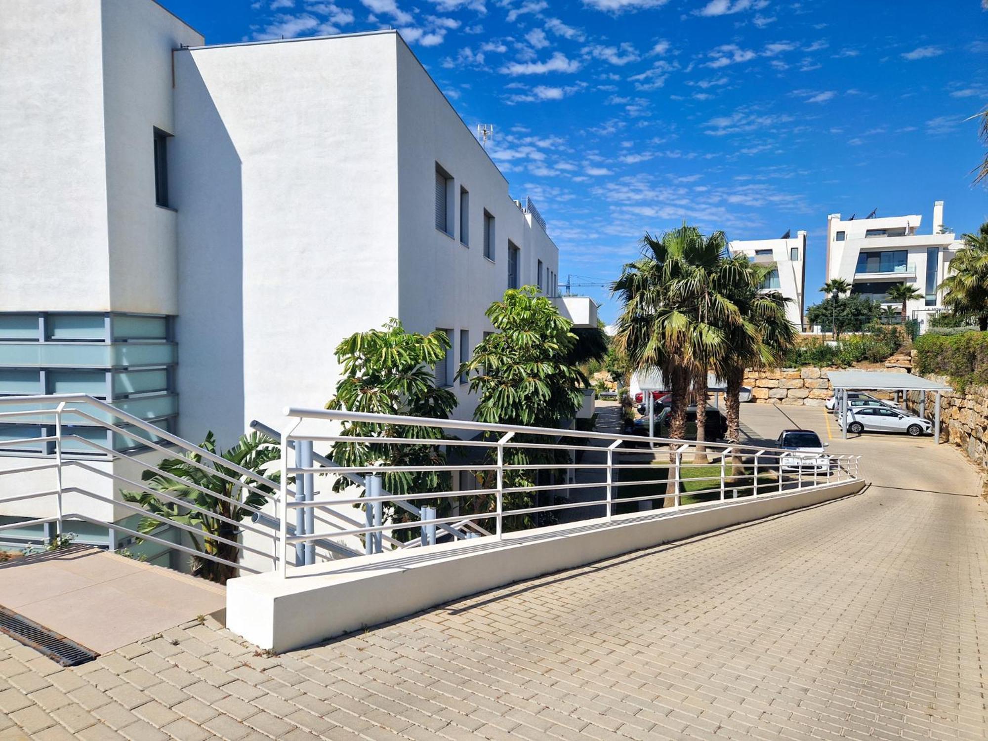 Luxury Ground Floor Apt - 300 M To Cabopino Golf Marbella Buitenkant foto