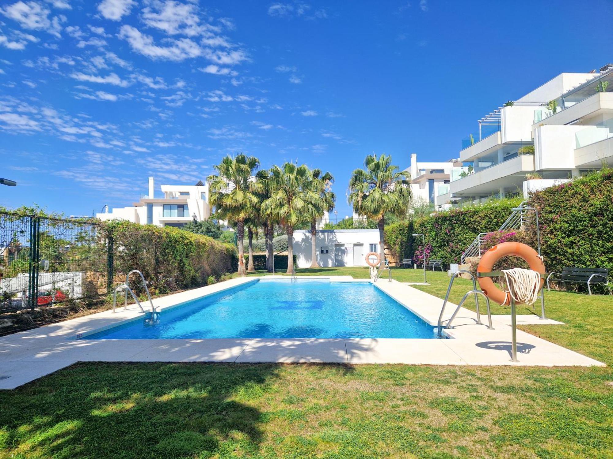 Luxury Ground Floor Apt - 300 M To Cabopino Golf Marbella Buitenkant foto