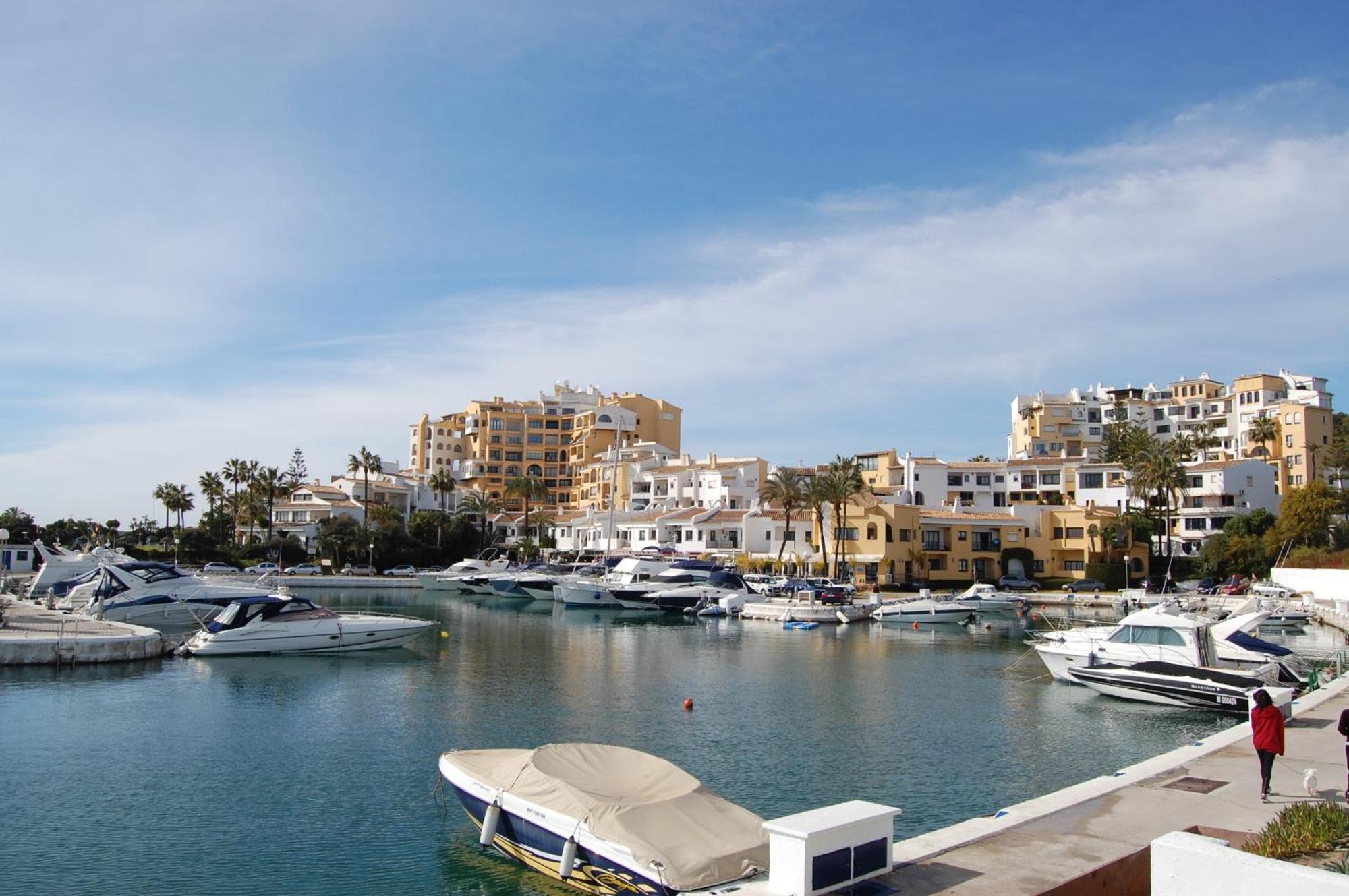 Luxury Ground Floor Apt - 300 M To Cabopino Golf Marbella Buitenkant foto